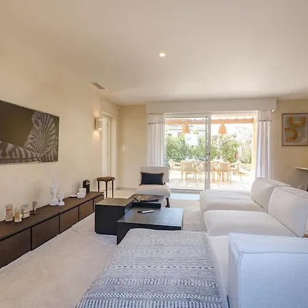 Luxurious New Pool Golf St Tropez *
