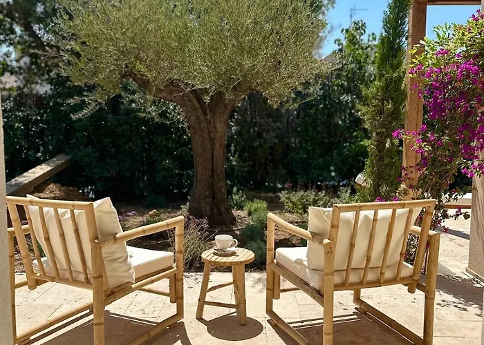 Luxurious New Pool Golf St Tropez فيلة