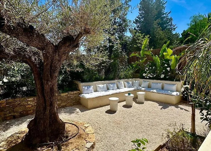 Luxurious New Pool Golf St Tropez فيلة *